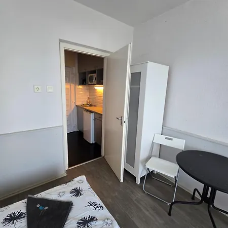 Milan * שיופוק